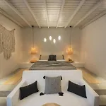 מלון Yacht Boheme Hotel-boutique Class - Adults Only 3*