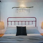 מלון Yacht Boheme Hotel-boutique Class - Adults Only 3*