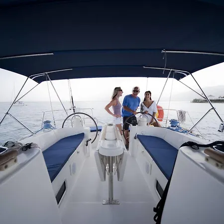 Yacht Boheme Hotel-boutique Class - Adults Only ホテル 3*