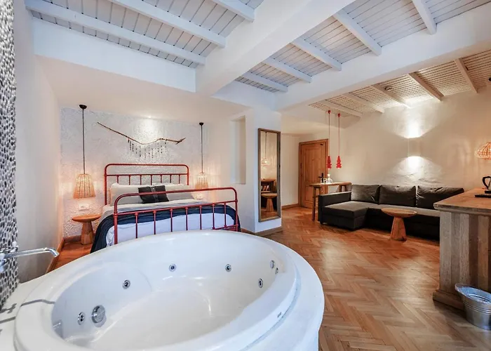 Yacht Boheme Hotel-boutique Class - Adults Only Hotel