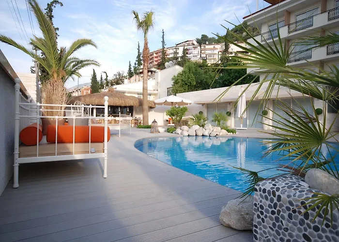 Hotel Yacht Boheme Hotel-boutique Class - Adults Only 3*
