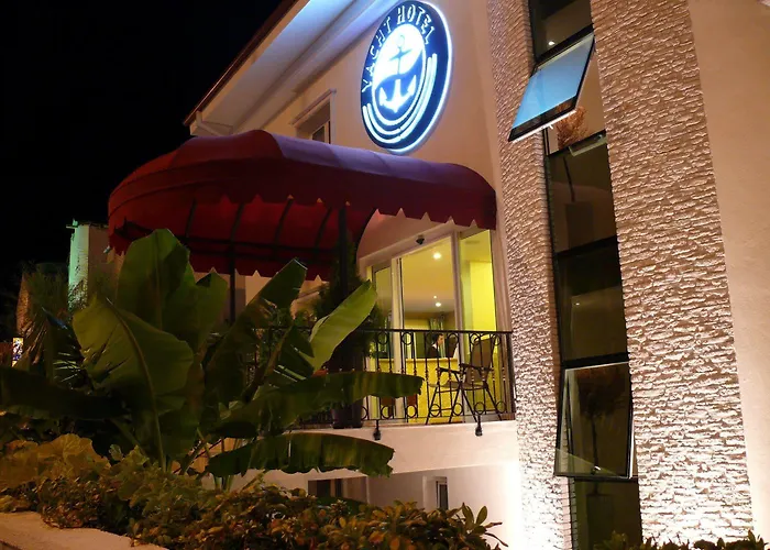 Yacht Boheme Hotel-boutique Class - Adults Only Hotel