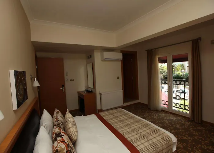 Hotel Yacht Boheme Hotel-boutique Class - Adults Only 3*